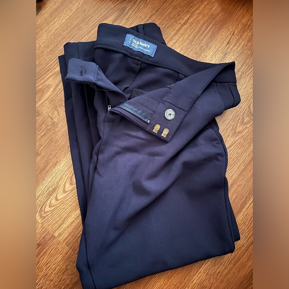 Old navy size 2 Mid Rise trousers